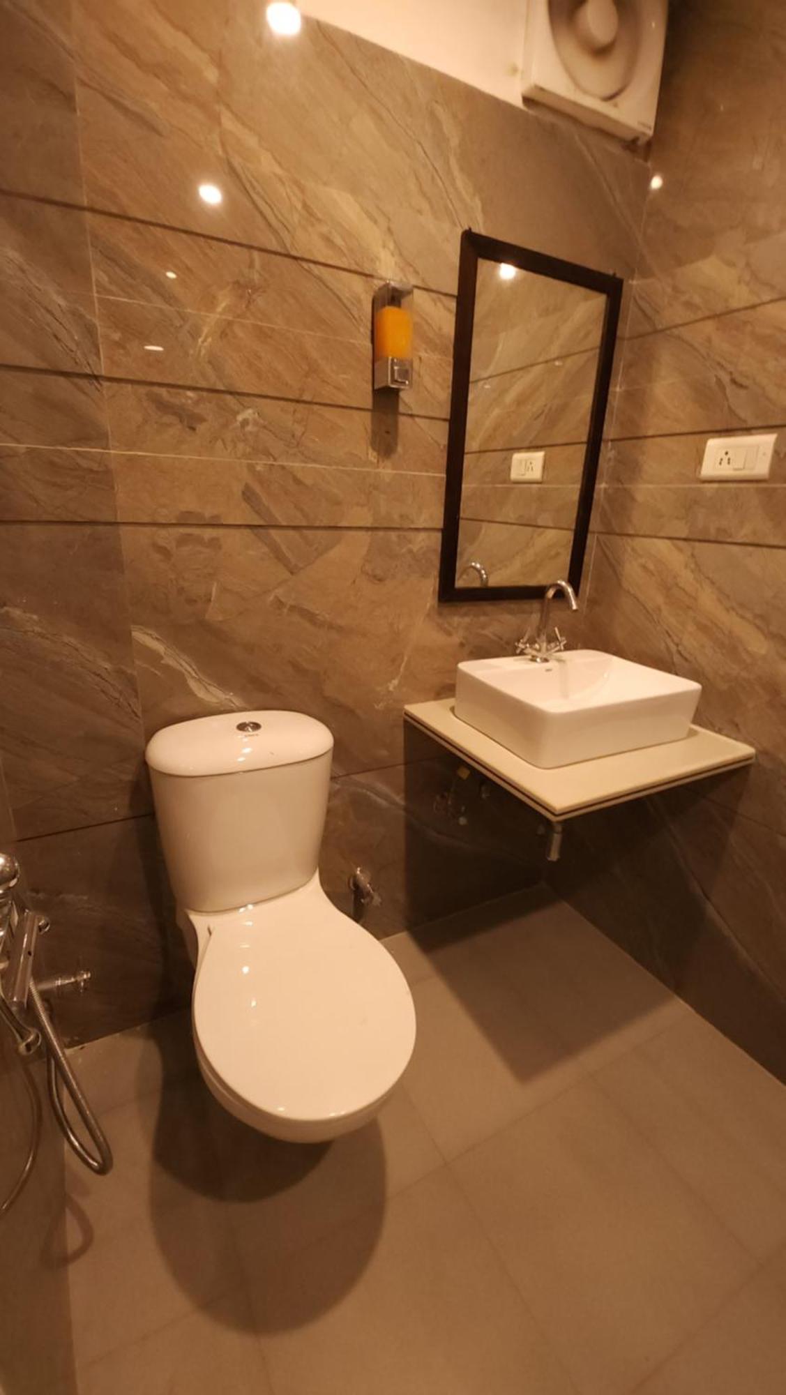Hotel Vrs Inns Chandīgarh Esterno foto