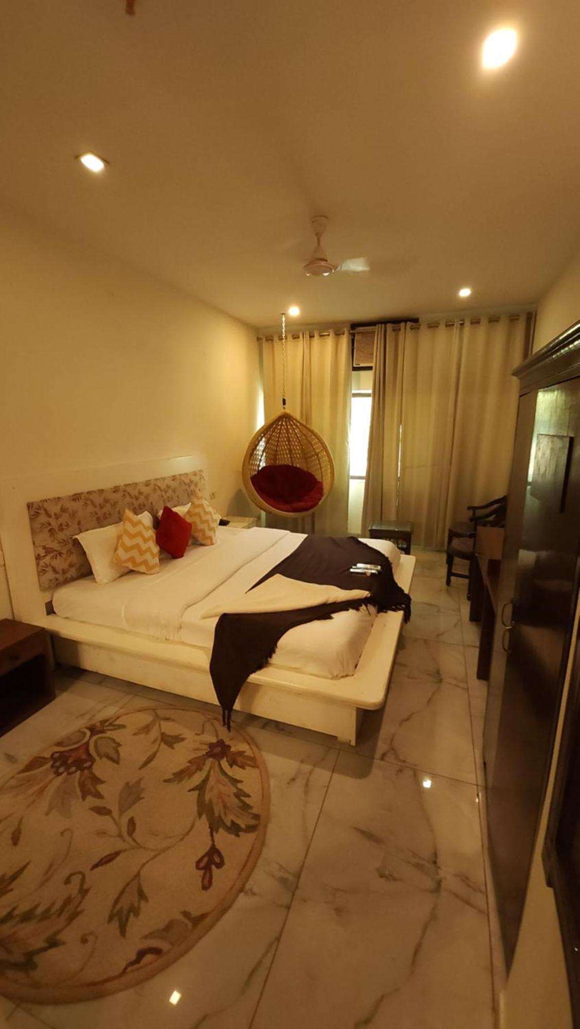 Hotel Vrs Inns Chandīgarh Esterno foto
